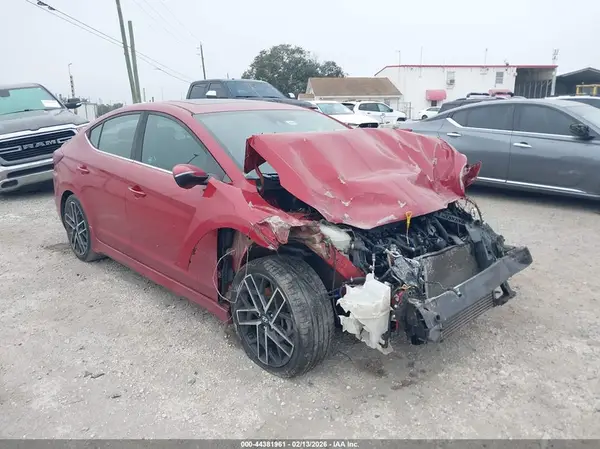 KMHD04LB9KU831588 2019 HYUNDAI ELANTRA - Image 1