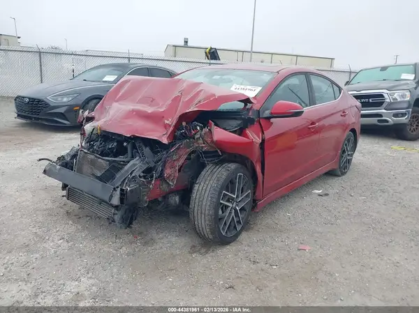 KMHD04LB9KU831588 2019 HYUNDAI ELANTRA - Image 2
