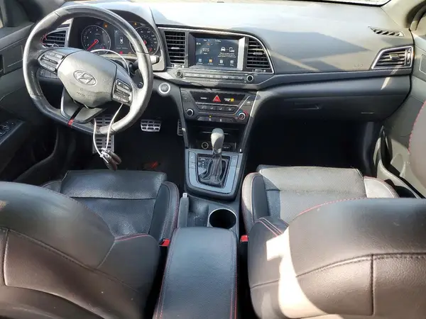 KMHD04LBXHU355652 2017 HYUNDAI ELANTRA - Image 8