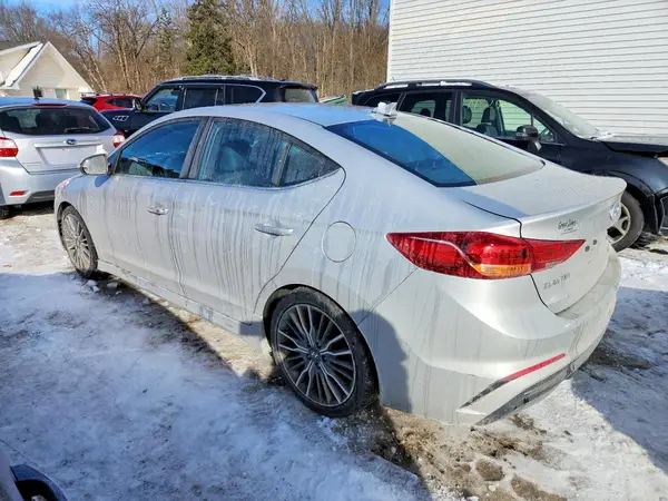 KMHD04LBXHU356168 2017 HYUNDAI ELANTRA - Image 2