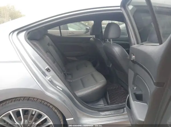KMHD04LBXHU357112 2017 HYUNDAI ELANTRA - Image 8