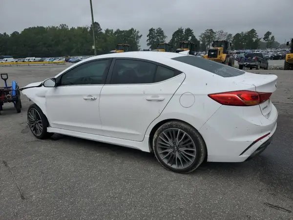 KMHD04LBXJU451089 2018 HYUNDAI ELANTRA - Image 2