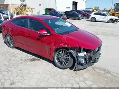 KMHD04LBXJU477160 2018 HYUNDAI ELANTRA