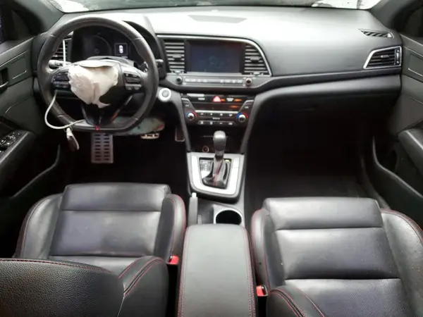 KMHD04LBXJU503644 2018 HYUNDAI ELANTRA - Image 8