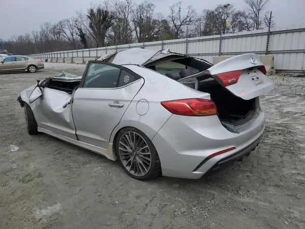 KMHD04LBXJU505989 2018 HYUNDAI ELANTRA - Image 2