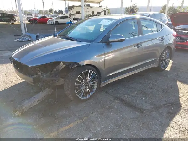KMHD04LBXJU507886 2018 HYUNDAI ELANTRA - Image 2