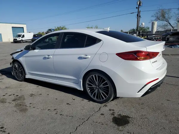 KMHD04LBXJU510996 2018 HYUNDAI ELANTRA - Image 2
