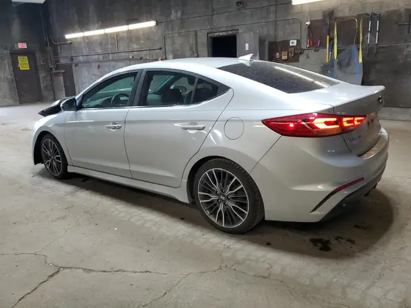 KMHD04LBXJU512991 2018 HYUNDAI ELANTRA - Image 2