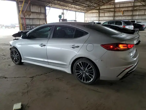 KMHD04LBXJU533419 2018 HYUNDAI ELANTRA - Image 2