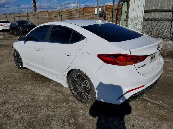 KMHD04LBXJU539009 2018 HYUNDAI ELANTRA - Image 2