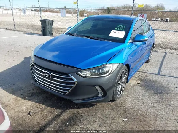 KMHD04LBXJU540824 2018 HYUNDAI ELANTRA - Image 2