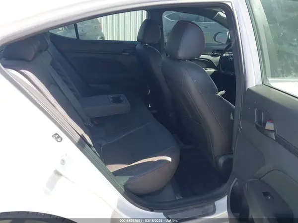 KMHD04LBXJU546767 2018 HYUNDAI ELANTRA - Image 8