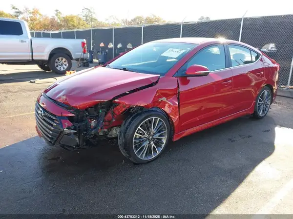 KMHD04LBXJU553086 2018 HYUNDAI ELANTRA - Image 2