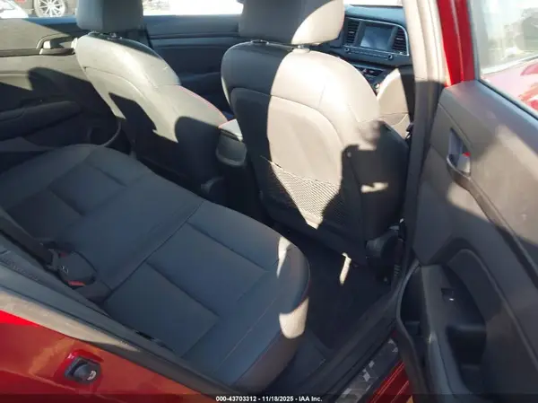 KMHD04LBXJU553086 2018 HYUNDAI ELANTRA - Image 8