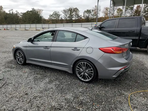 KMHD04LBXJU557980 2018 HYUNDAI ELANTRA - Image 2