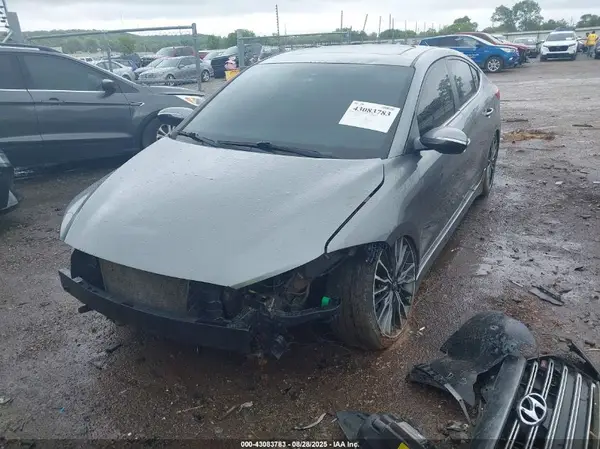 KMHD04LBXJU558322 2018 HYUNDAI ELANTRA - Image 2