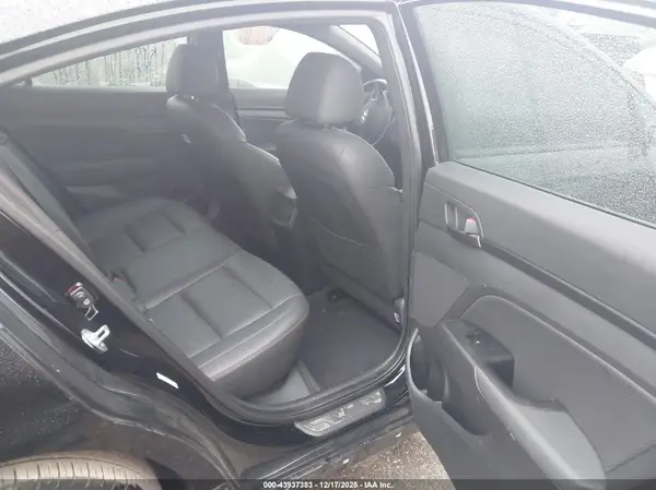 KMHD04LBXJU575136 2018 HYUNDAI ELANTRA - Image 8
