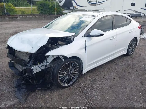 KMHD04LBXJU596312 2018 HYUNDAI ELANTRA - Image 2