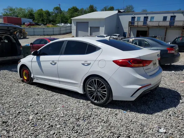 KMHD04LBXJU614095 2018 HYUNDAI ELANTRA - Image 2