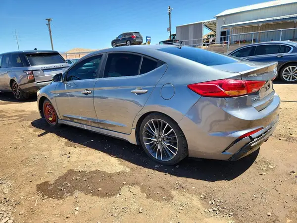 KMHD04LBXJU614601 2018 HYUNDAI ELANTRA - Image 2