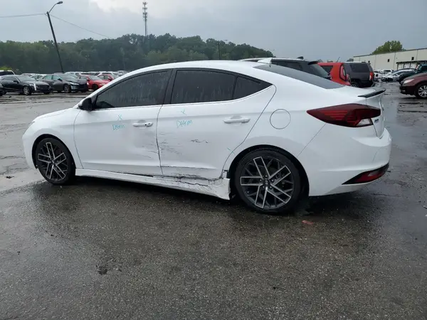 KMHD04LBXKU810703 2019 HYUNDAI ELANTRA - Image 2