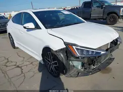 KMHD04LBXKU817053 2019 HYUNDAI ELANTRA