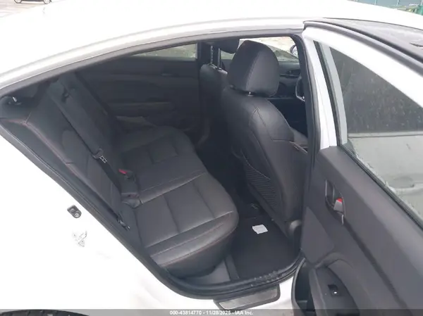 KMHD04LBXLU037930 2020 HYUNDAI ELANTRA - Image 8