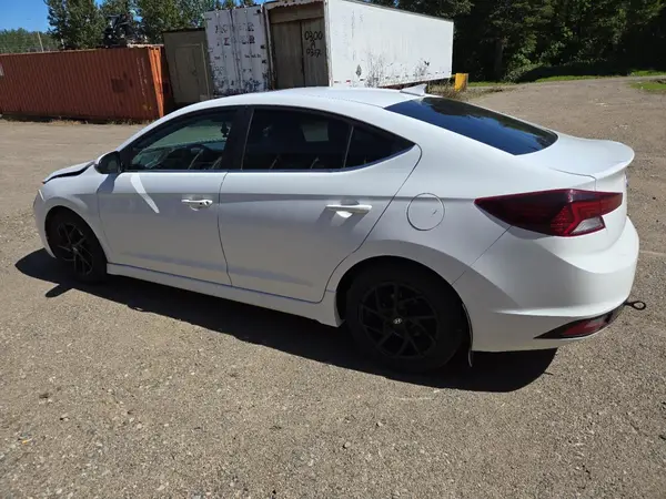 KMHD04LBXLU070409 2020 HYUNDAI ELANTRA - Image 2