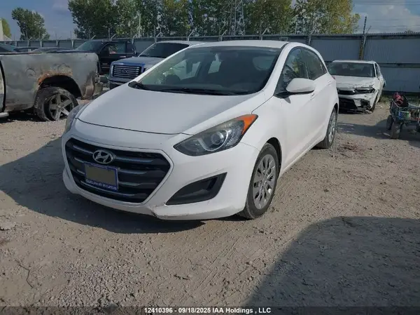 KMHD25LH0GU267244 2016 HYUNDAI ELANTRA - Image 2