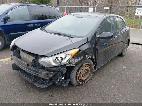 KMHD25LH0HU366566 2017 HYUNDAI ELANTRA - Image 2