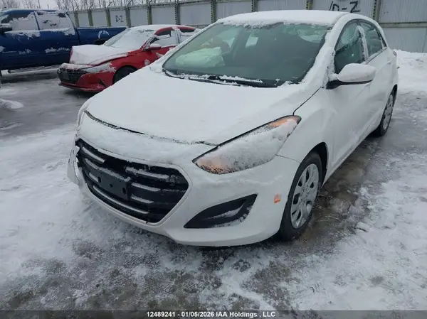 KMHD25LH0HU383500 2017 HYUNDAI ELANTRA - Image 2