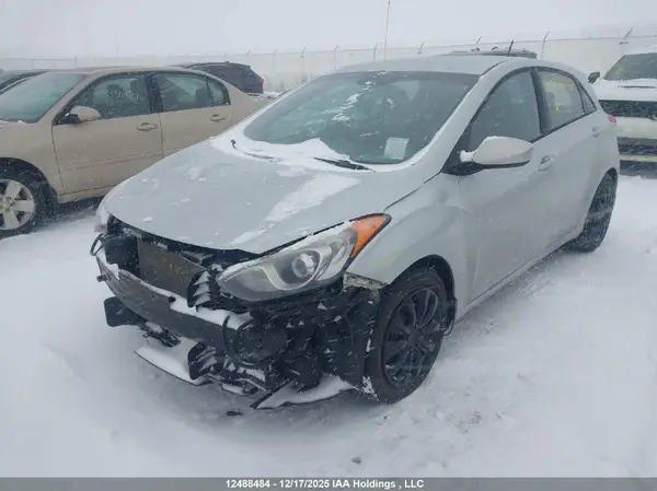 KMHD25LH1GU337334 2016 HYUNDAI ELANTRA - Image 2