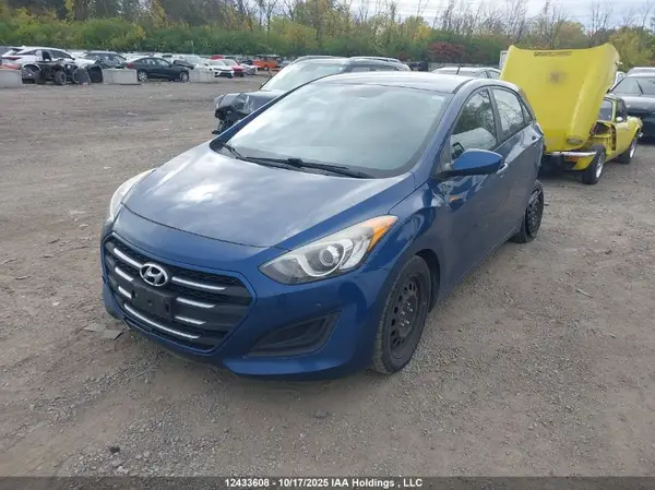 KMHD25LH2GU288998 2016 HYUNDAI ELANTRA - Image 2