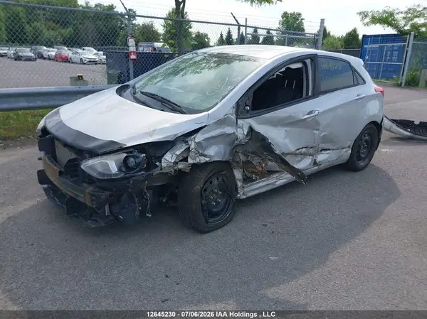 KMHD25LH2GU343613 2016 HYUNDAI ELANTRA - Image 2