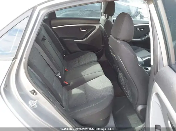 KMHD25LH5GU253792 2016 HYUNDAI ELANTRA - Image 8