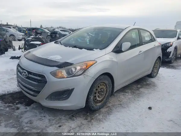 KMHD25LH5GU289868 2016 HYUNDAI ELANTRA - Image 2