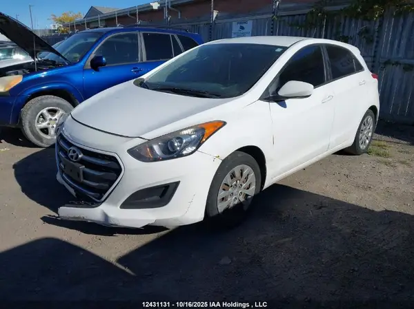 KMHD25LH6GU327849 2016 HYUNDAI ELANTRA - Image 2