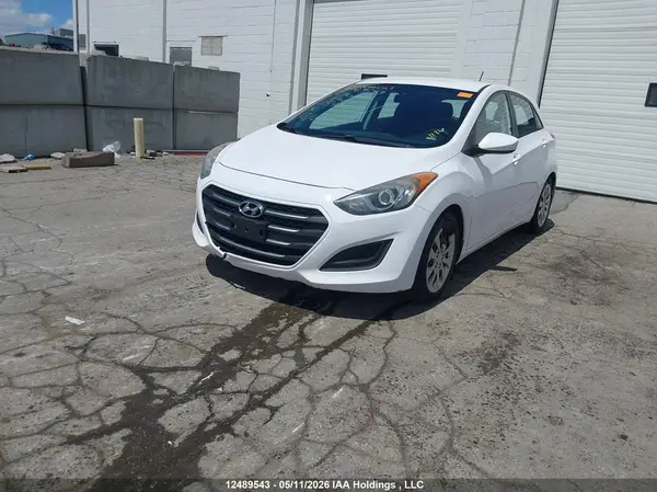 KMHD25LH7GU254040 2016 HYUNDAI ELANTRA - Image 2