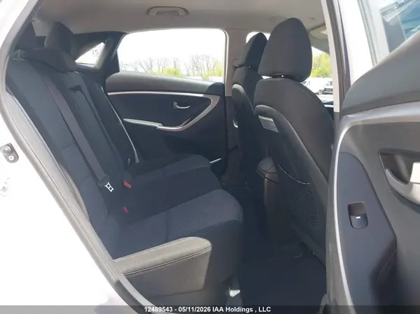 KMHD25LH7GU254040 2016 HYUNDAI ELANTRA - Image 8