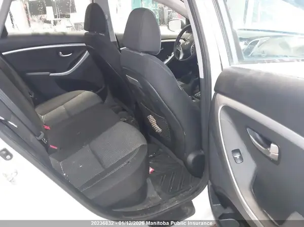 KMHD25LH7GU295025 2016 HYUNDAI ELANTRA - Image 8