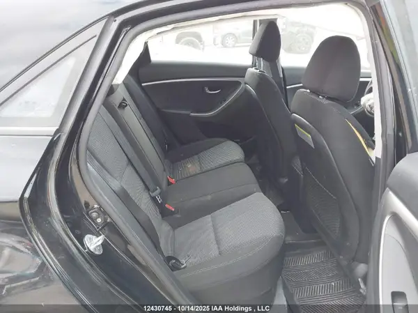 KMHD25LH7GU330887 2016 HYUNDAI ELANTRA - Image 8