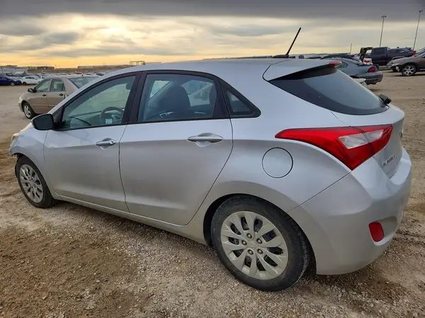 KMHD25LH8GU267542 2016 HYUNDAI ELANTRA - Image 2