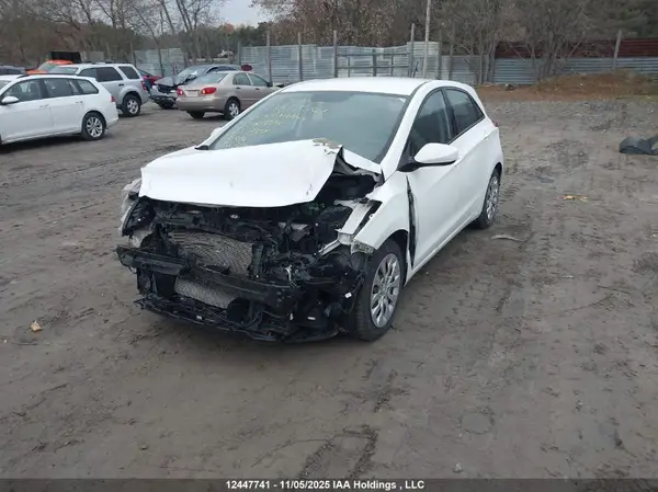 KMHD25LH8GU324919 2016 HYUNDAI ELANTRA - Image 2