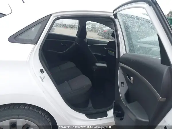 KMHD25LH8GU324919 2016 HYUNDAI ELANTRA - Image 8
