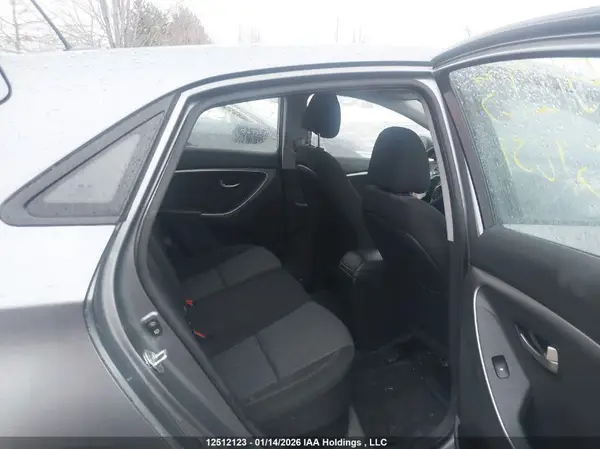 KMHD25LH8GU331059 2016 HYUNDAI ELANTRA - Image 8