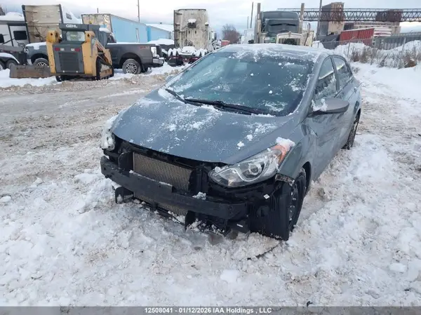 KMHD25LH9GU298203 2016 HYUNDAI ELANTRA - Image 2
