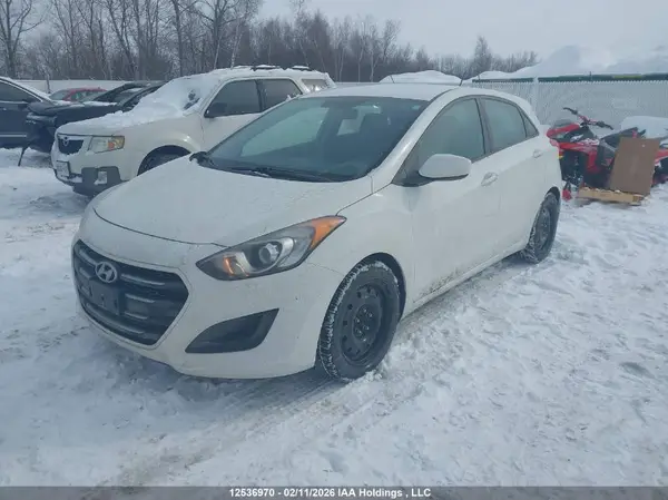 KMHD25LH9GU319910 2016 HYUNDAI ELANTRA - Image 2