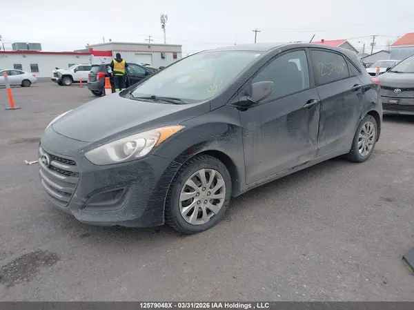 KMHD25LH9GU337470 2016 HYUNDAI ELANTRA - Image 2