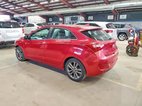 KMHD35LH0GU251381 2016 HYUNDAI ELANTRA - Image 2