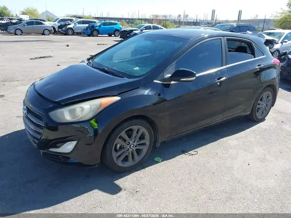 KMHD35LH0GU263904 2016 HYUNDAI ELANTRA - Image 2